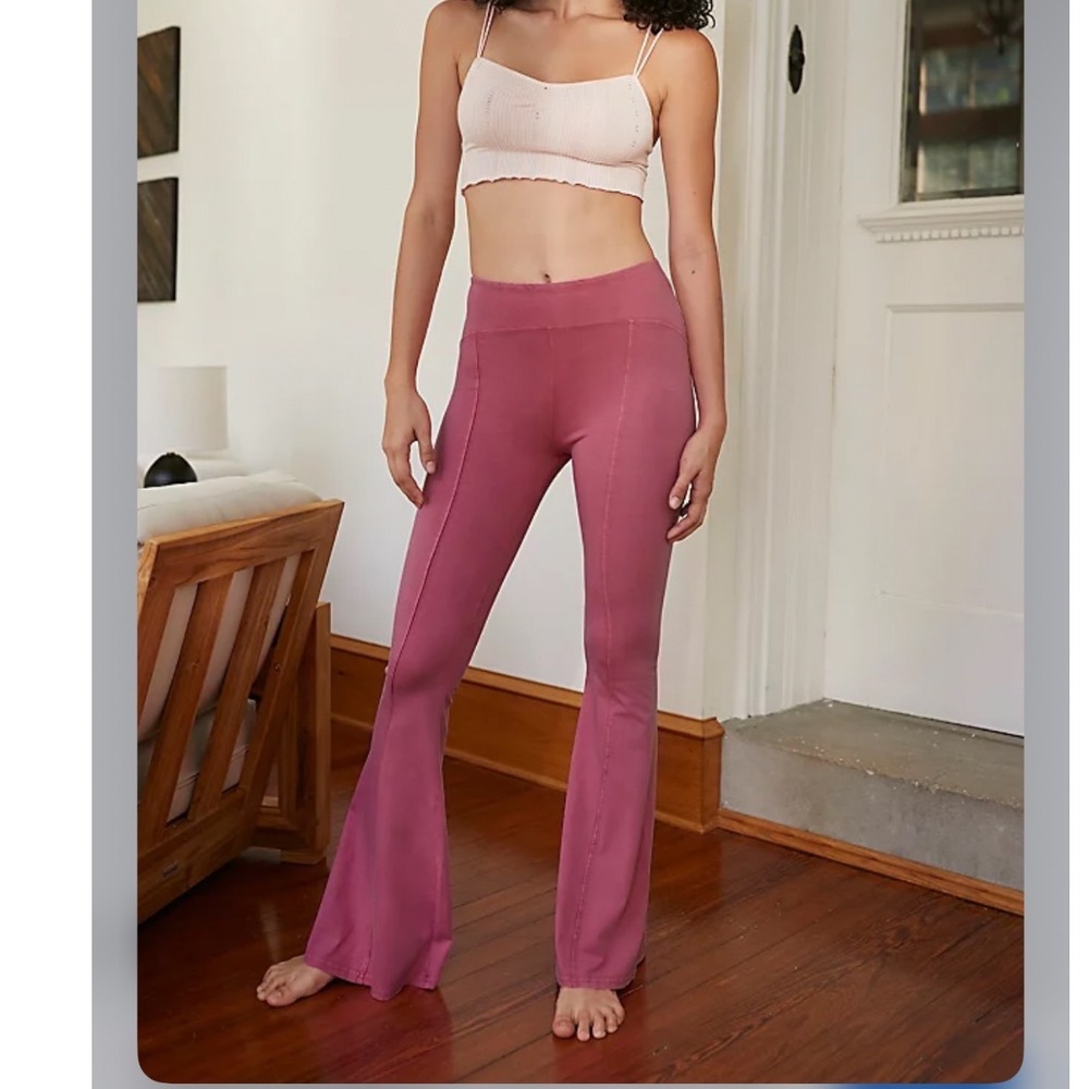 Out‎ From Under Urban Outfitters Flare Leggings Berry Red High Rise XS 31 Inseam